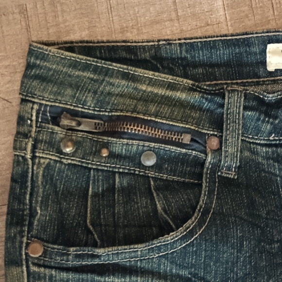 "USED JEANS" Cropped Denim Jeans - Picture 2 of 9